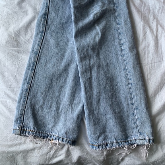 SOLD ON DEPOP Vintage Levi Jeans - Picture 11 of 11